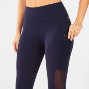 Mila high-waisted Pocket Capri in Abyss